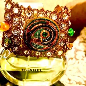 Unique Gold Bangle Bracelet